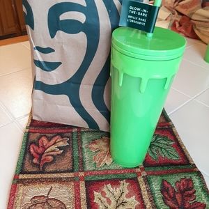 NWT Starbucks 2023 Slime Glow In Dark Venti cold cup - Halloween 2023